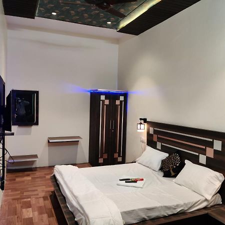 Keshav Hotel Farrukhabad Екстер'єр фото