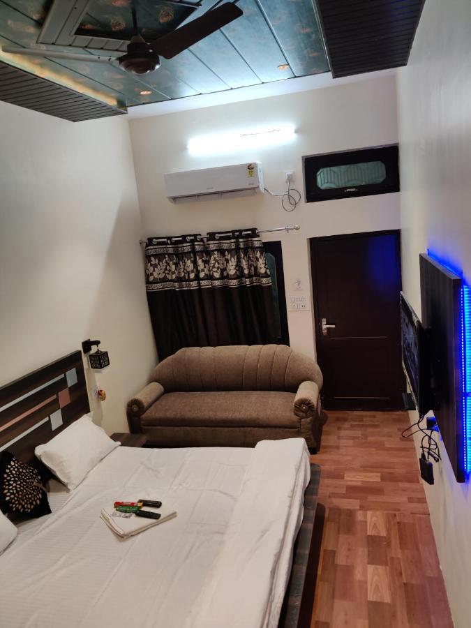 Keshav Hotel Farrukhabad Екстер'єр фото