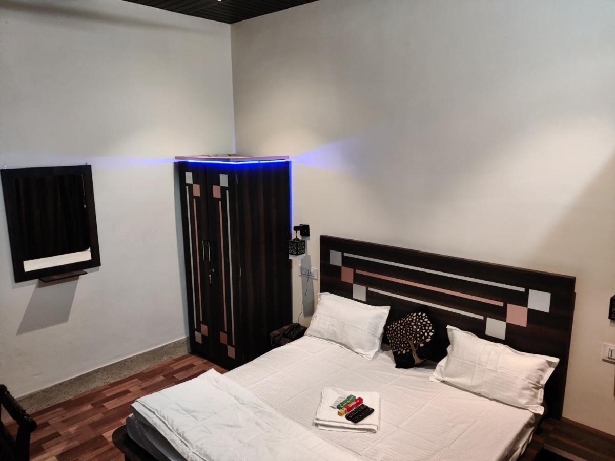 Keshav Hotel Farrukhabad Екстер'єр фото