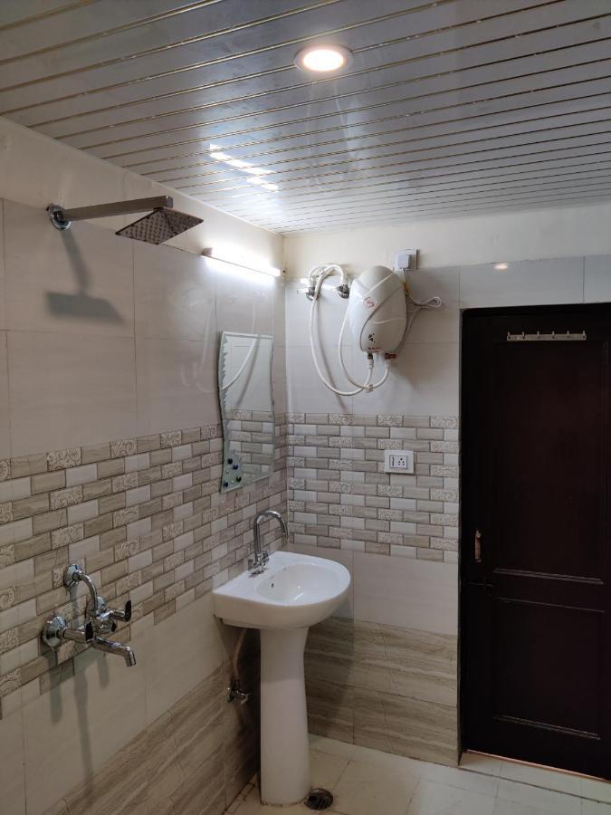 Keshav Hotel Farrukhabad Екстер'єр фото